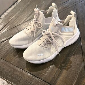 Puma Sporty Sneakers